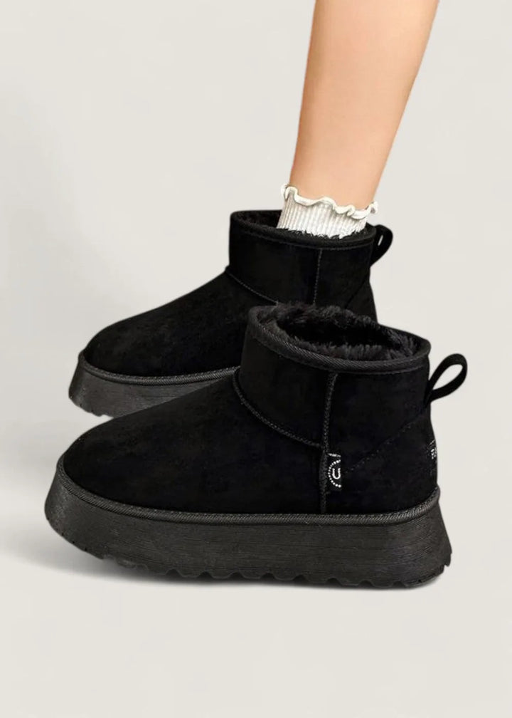 Winter boots met cushioned interior