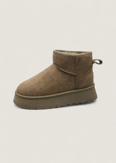 Winter boots met cushioned interior