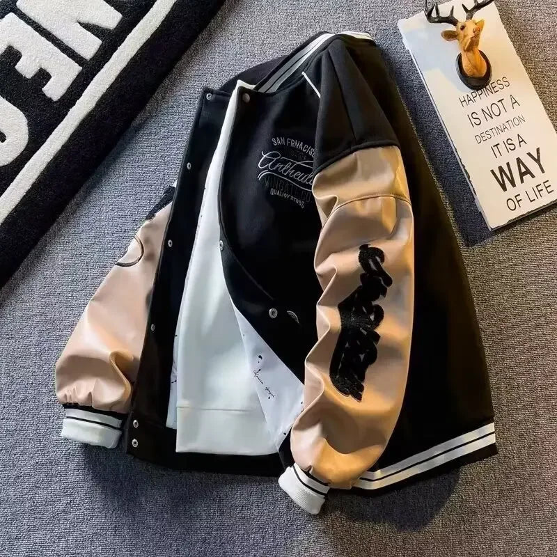 Patchwork jas met geborduurde details