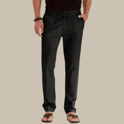 Casual zomerbroek, perfect voor ultiem comfort en een relaxte uitstraling. Voorzien van een elastische tailleband voor een nauwsluitende en flexibele pasvorm.