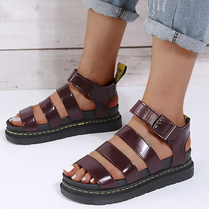 Leren sandalen, perfect voor een trendy en comfortabele wandeling. Gemaakt van hoogwaardig leer en voorzien van een ondersteunend voetbed.