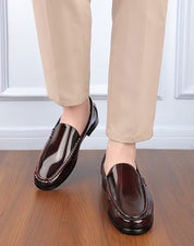 Schoenen met lichtgewicht ontwerp en puntige neus