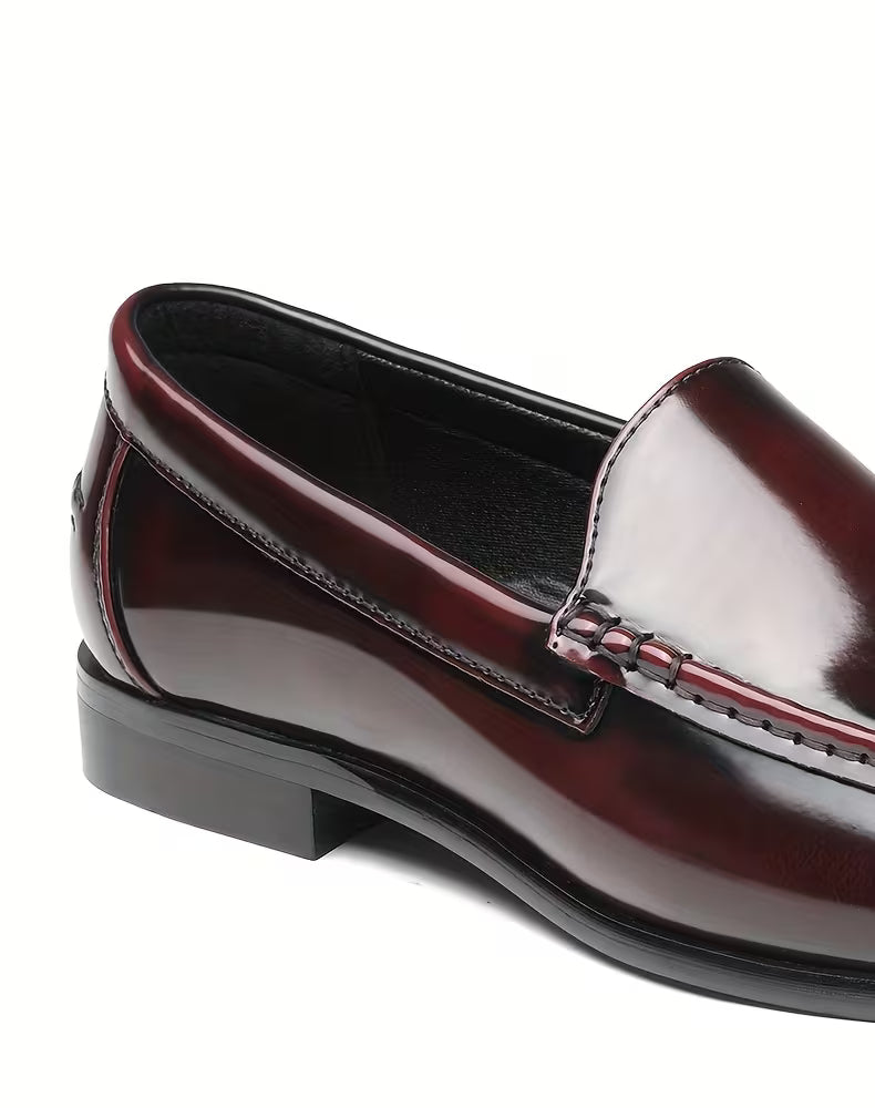 Schoenen met lichtgewicht ontwerp en puntige neus