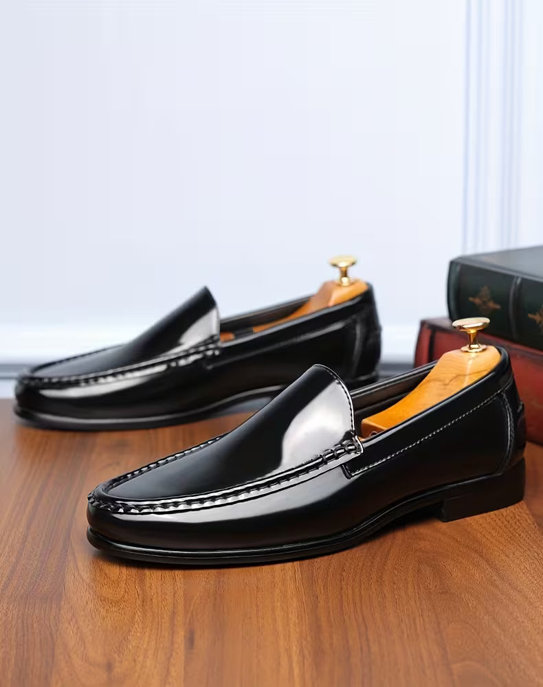 Schoenen met lichtgewicht ontwerp en puntige neus