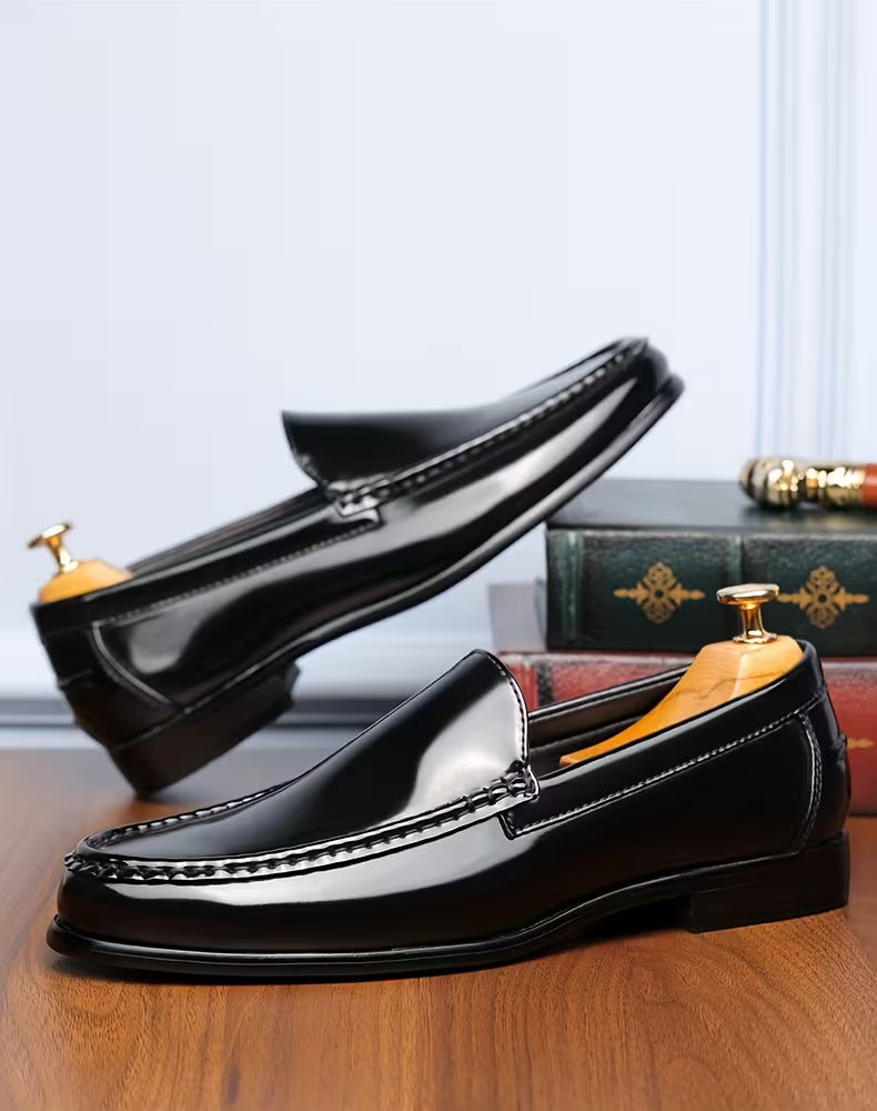 Schoenen met lichtgewicht ontwerp en puntige neus