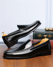 Schoenen met lichtgewicht ontwerp en puntige neus