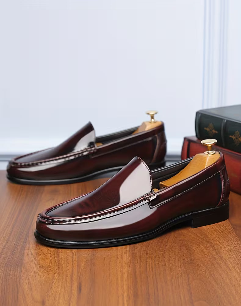 Schoenen met lichtgewicht ontwerp en puntige neus