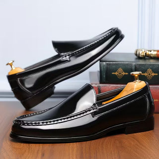 Schoenen met lichtgewicht ontwerp en puntige neus