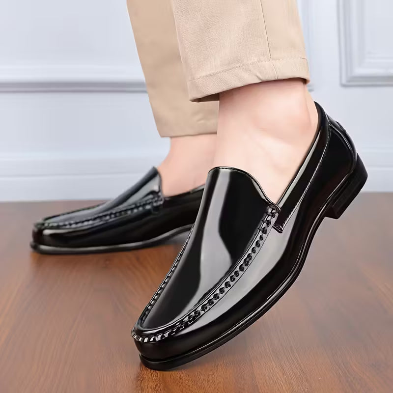 Schoenen met lichtgewicht ontwerp en puntige neus