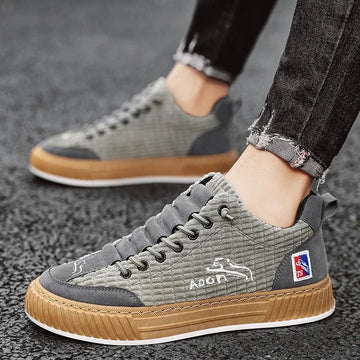 Lage sneakers met textuur