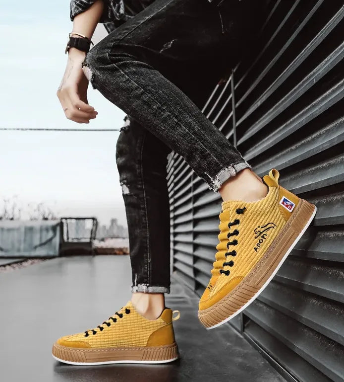 Lage sneakers met textuur