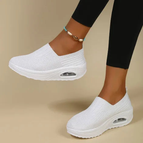 Slip-on sneakers met ademende bovenkant