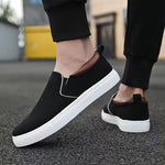 Sneakers met ademend canvas en elastische opening