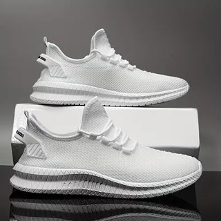Sneakers met ademend mesh materiaal en rubberen zool
