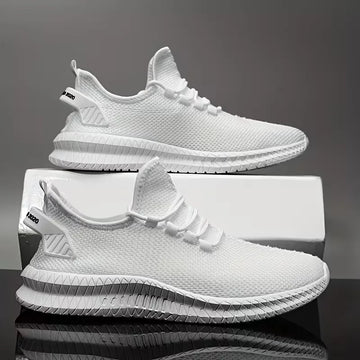 Sneakers met ademend mesh materiaal en rubberen zool