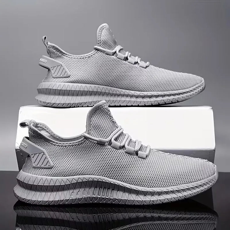 Sneakers met ademend mesh materiaal en rubberen zool