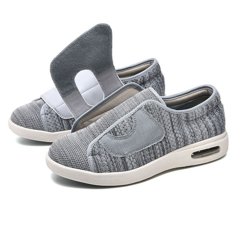Sneakers met extra brede pasvorm en klittenbandsluiting