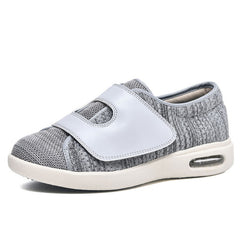 Sneakers met extra brede pasvorm en klittenbandsluiting