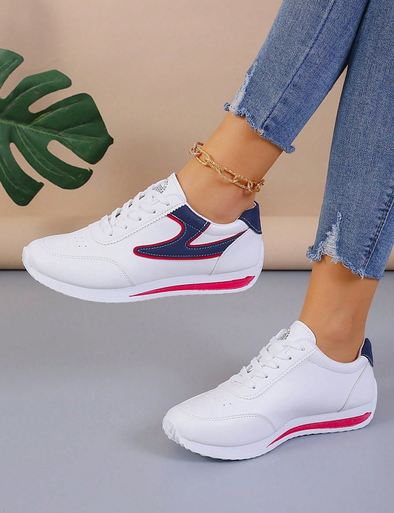 Sneakers met kleurblokontwerp en vetersluiting