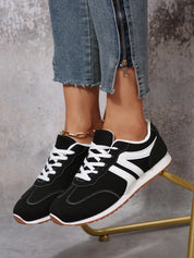 Sneakers met kleurblokontwerp en vetersluiting