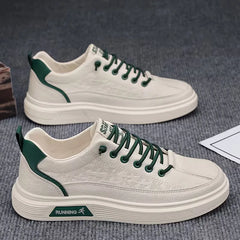 Sneakers met kunstleer en verhoogde rubberen zool