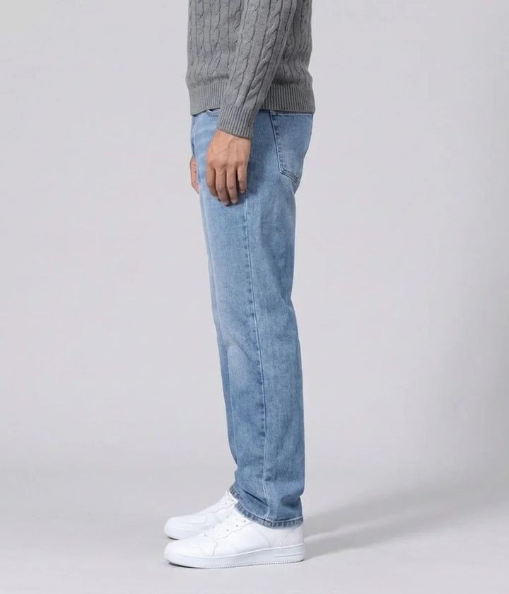 Straight Leg Jeans with Regular Fit