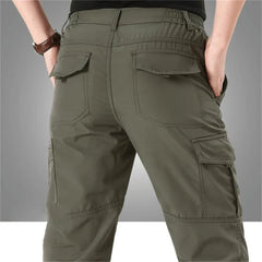 Tactical pants met cargo pockets