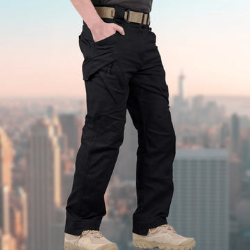 Tactical pants met cargo pockets