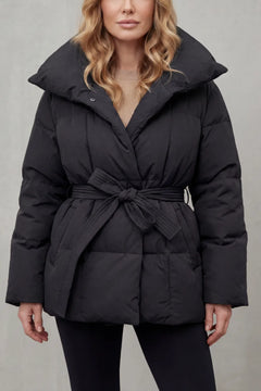 Oversized puffer jas met ceintuur