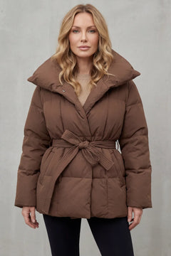 Oversized puffer jas met ceintuur