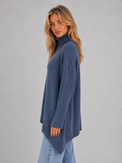Oversized sweater met turtle neckline