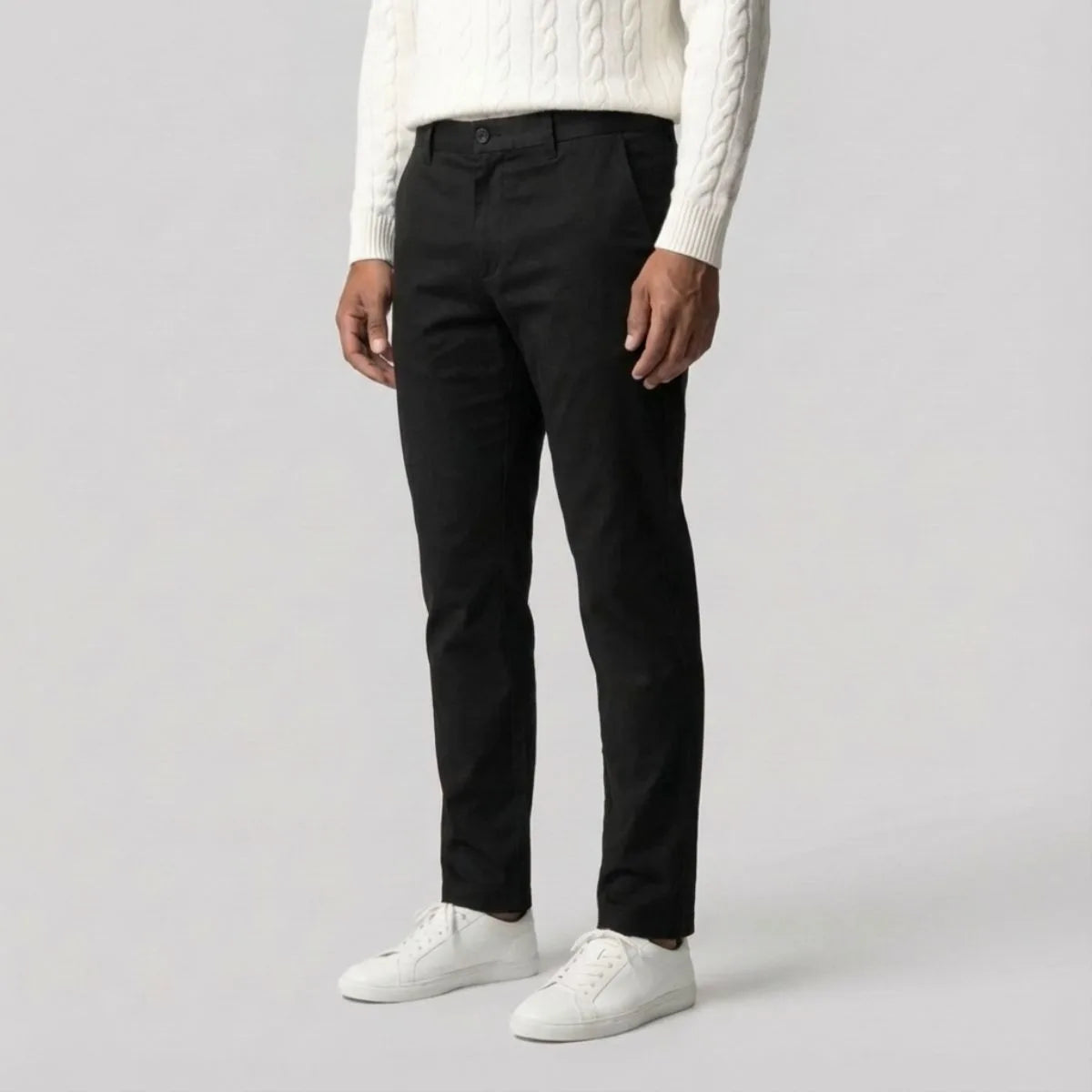 Zwarte chino met regular fit en rechte pijpen