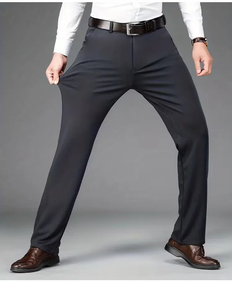 Zwarte zakelijke broek met rechte pijpen