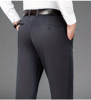 Zwarte zakelijke broek met rechte pijpen