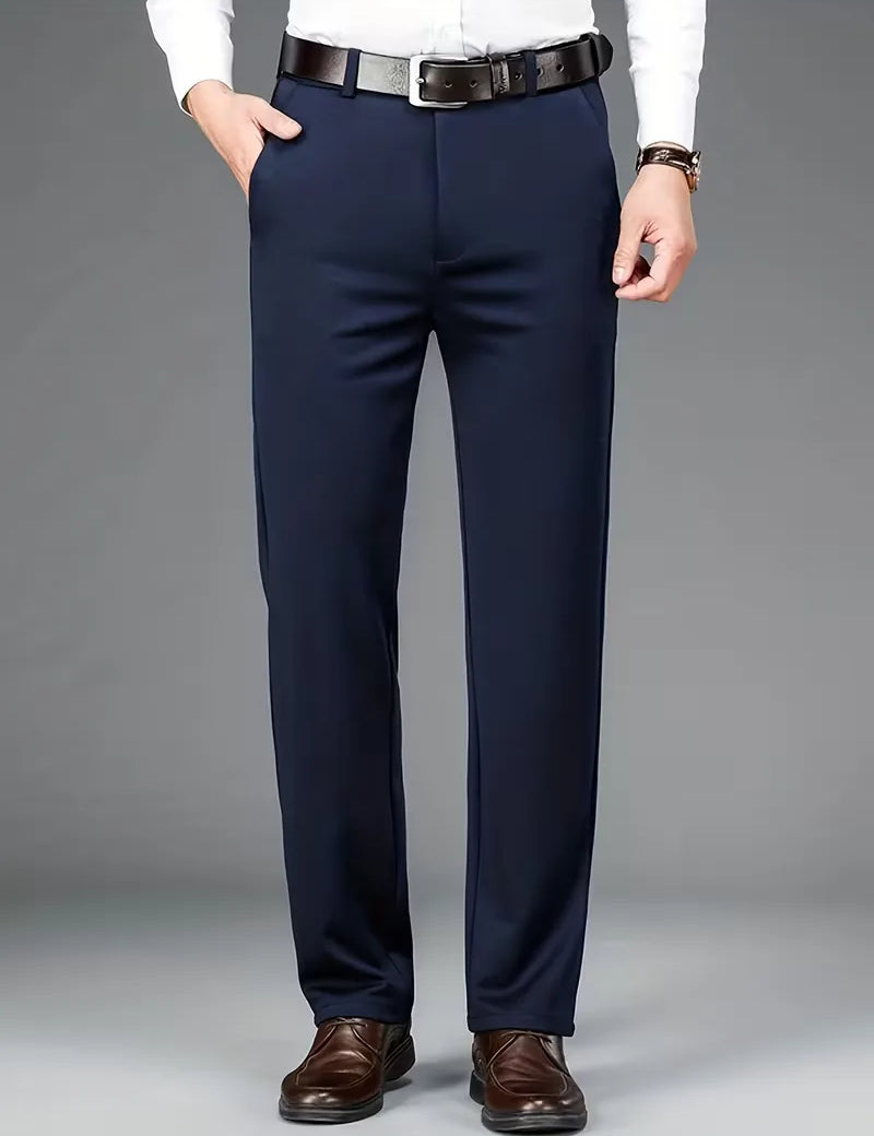 Zwarte zakelijke broek met rechte pijpen