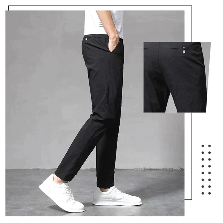 Aaron | Stretch broek in stijlvolle Dutch fashion. in de kleur Zwart voor heren in stijl ideaal voor de herfst.