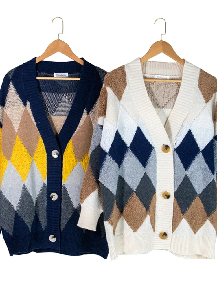 Aleda | Geruit knoopvest in de kleur Khaki voor dames in stijl ideaal voor de winter