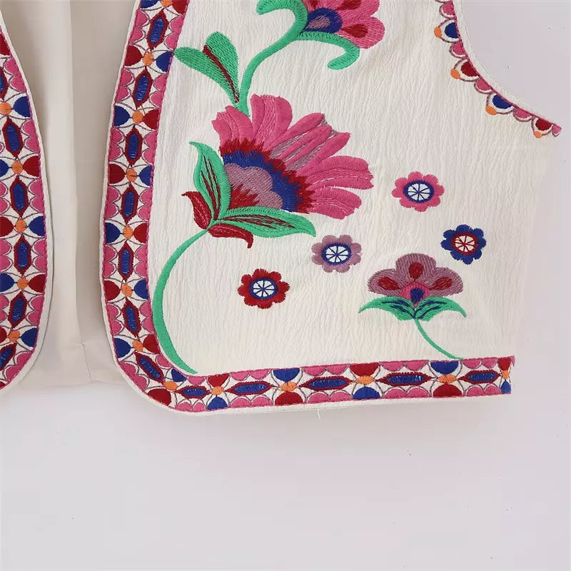 Alexsandra | Bloemen Gilet in de kleur Lichtblauw voor dames in stijl ideaal voor de zomer.
