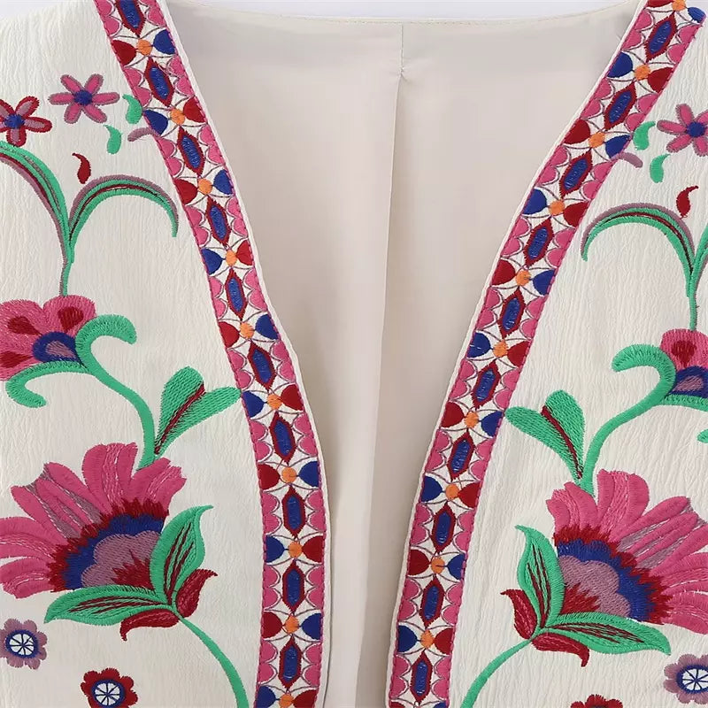 Alexsandra | Bloemen Gilet in de kleur Roze voor dames in stijl ideaal voor de zomer.