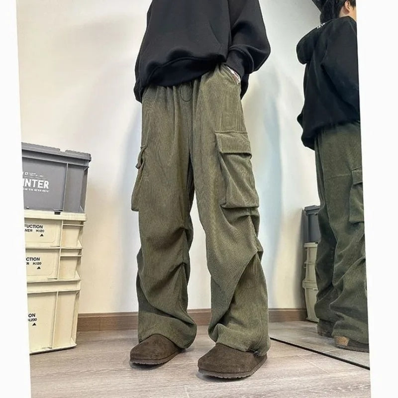 Alina | Corduroy Cargo broek in Harajuku stijl in de kleur Groen voor dames in Outdoor stijl ideaal voor de lente.
