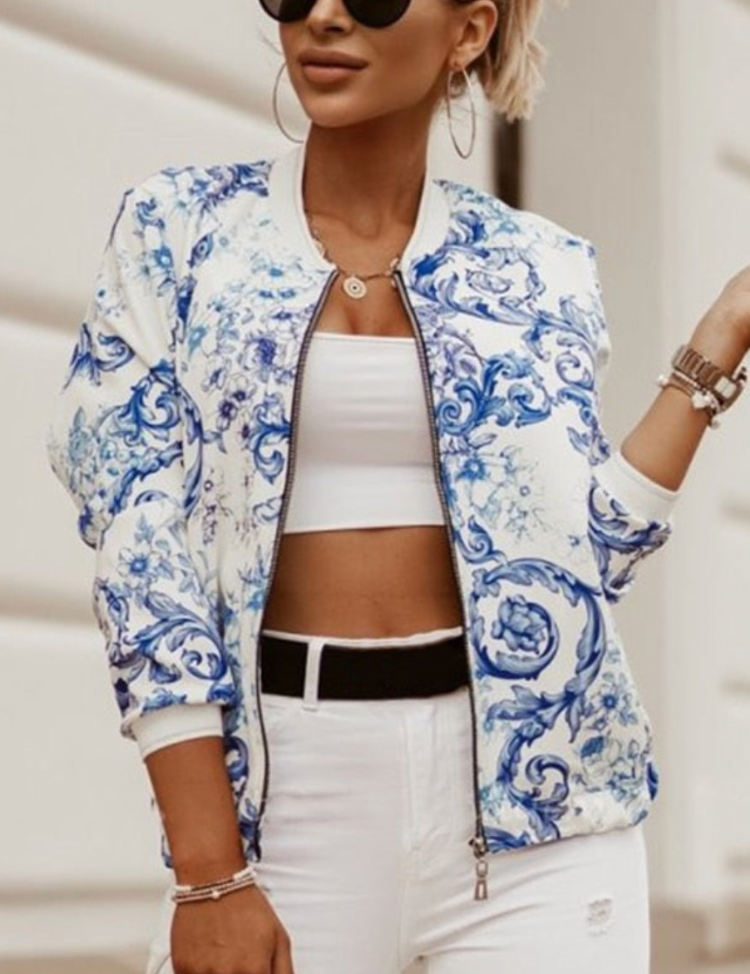 Amber | Elegante bohemian blazer in de kleur Blauw voor dames in Formal stijl ideaal voor de lente.