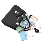 Anna Crossbody Tas | Leuk & Charmant in de kleur Donkerroze voor dames in stijl geschikt voor alle seizoenen.