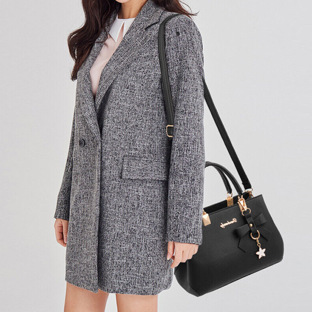 Anna Crossbody Tas | Leuk & Charmant in de kleur Donkerroze voor dames in stijl geschikt voor alle seizoenen.
