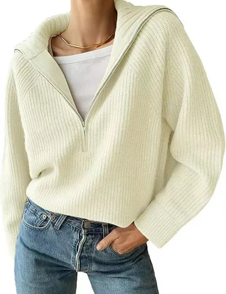 Anna | Gebreide damestrui met rits en V-hals in de kleur Beige voor dames in stijl ideaal voor de herfst.