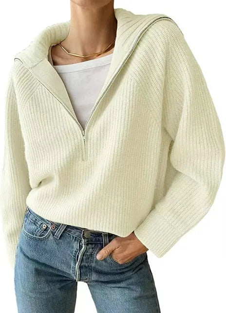 Anna | Gebreide damestrui met rits en V-hals in de kleur Beige voor dames in stijl ideaal voor de herfst.