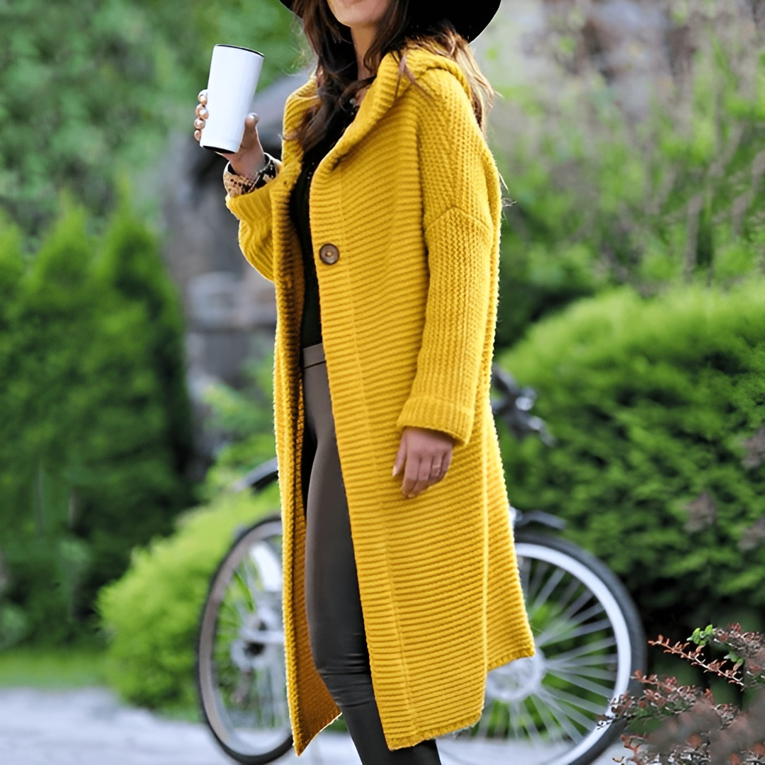 Annick | Elegant gebreid lang vest in de kleur Geel voor dames in Smart-casual stijl ideaal voor de herfst.