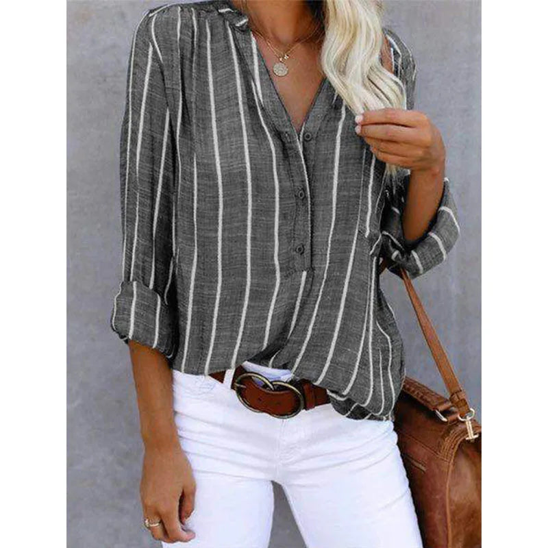 Gestreepte blouse - perfect voor elke gelegenheid. Biedt moeiteloos comfort, warmte en een trendy uitstraling. Gemaakt van duurzaam materiaal van hoge kwaliteit.