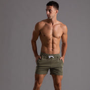 Super-stretch fitness shorts voor heren - ultieme flexibiliteit en comfort voor diverse soorten workouts en ontspanning.