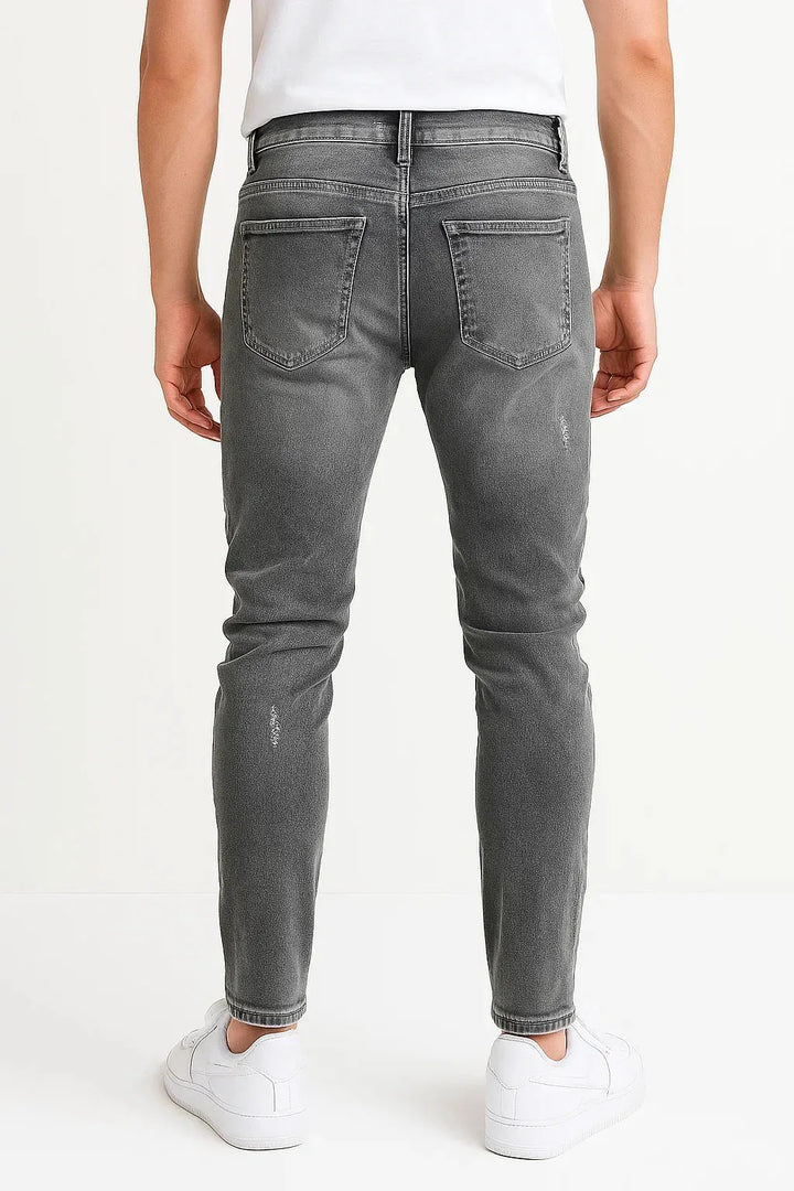 Slim fit jeans met distressed details