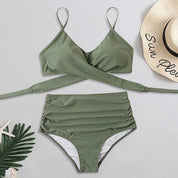 Belle | Hoge taille, kleurrijke damesbikini in de kleur Zwarte top - Bloemen slip voor dames in stijl ideaal voor de zomer.